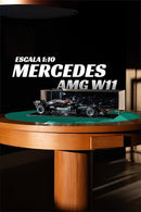 MINIATURA F1 MERCEDES AMG W11 / L. HAMILTON - ESCALA 1:10 COM 53CM