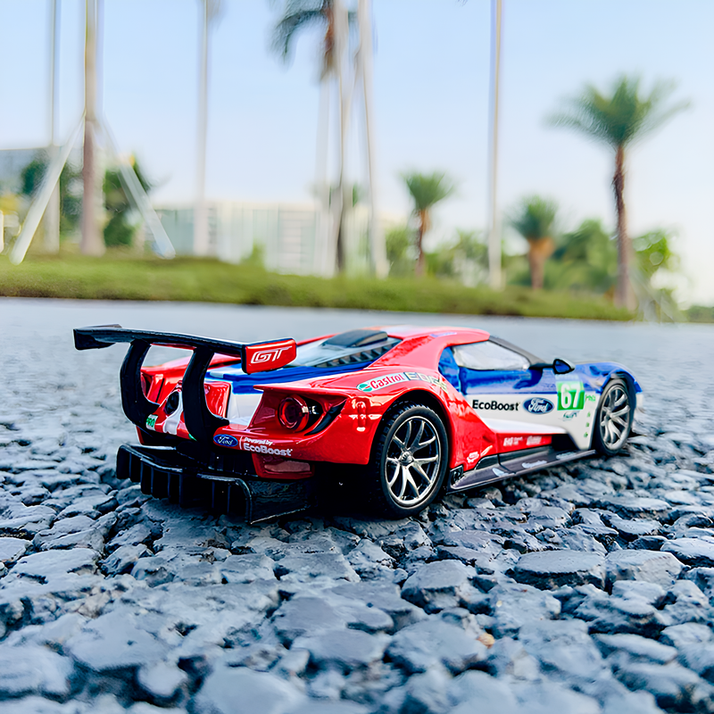 Miniatura Ford GT 2017 WEC em Metal 1:32