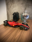 MINIATURA F1 FERRARI F1-75 / C.LECLERC - ESCALA 1:10 COM 53CM