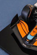 MINIATURA F1 MCLAREN MCL36 / L. NORRIS - ESCALA 1:10 COM 53CM